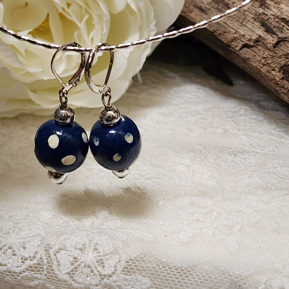 Vintage Blue and White Polka Dot Lever Back Earrings - Picture 4 of 6